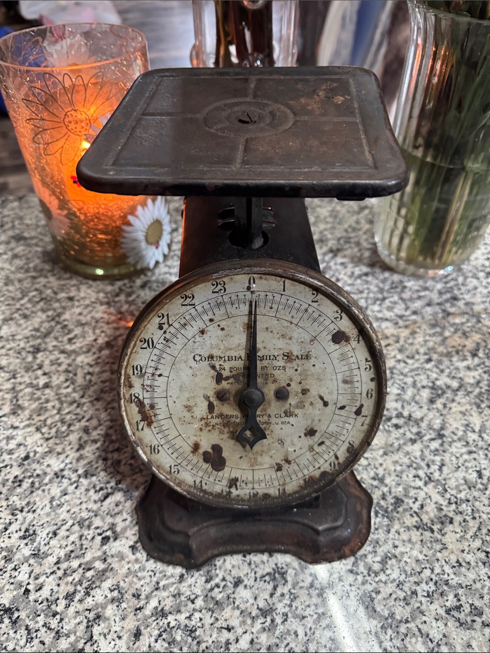 Columbia Vintage Kitchen Scale in Black and White